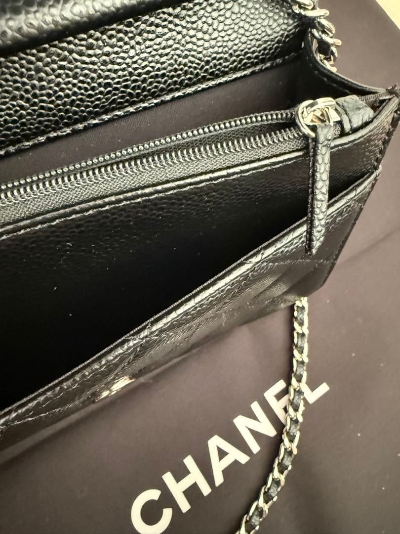 CHANEL ノベルティブラック レザー ウォレットショルダーバッグ