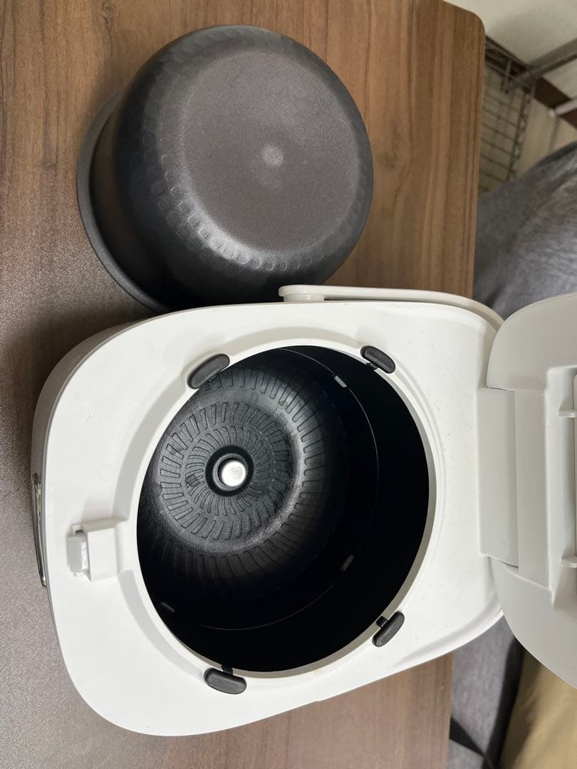 超美品　女性オーナーヤマダセレクト IHジャー炊飯器 3合炊き 2024年製 T