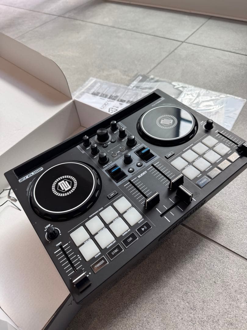 RELOOP BUDDY DJコントローラー