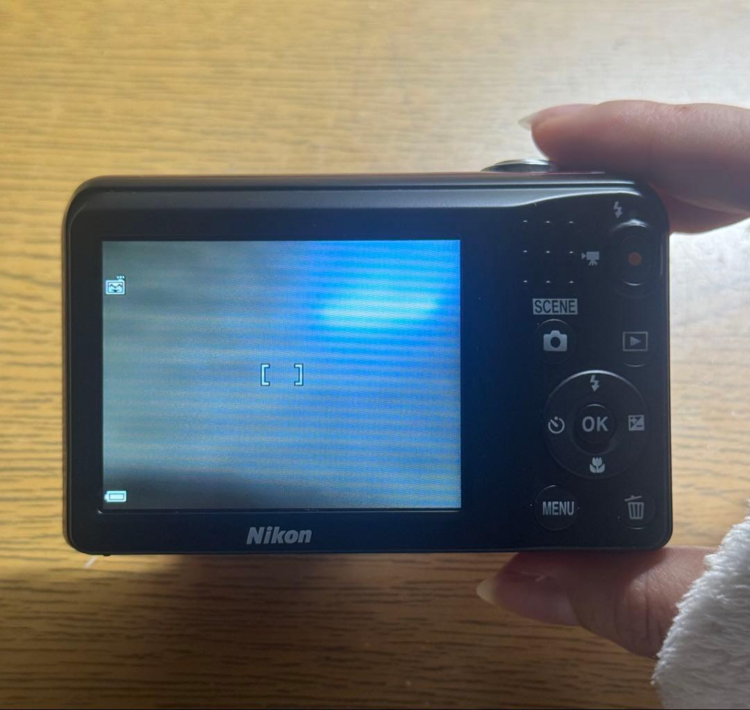 Nikon COOLPIX A10 レッド デジカメ 美品