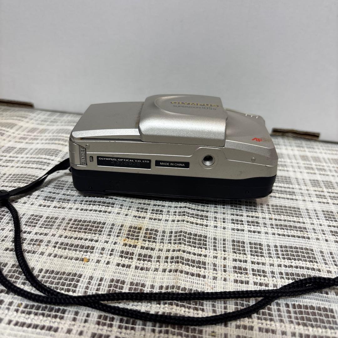 カメラ　OLYMPUSオリンパス　SUPERZOOM 105G