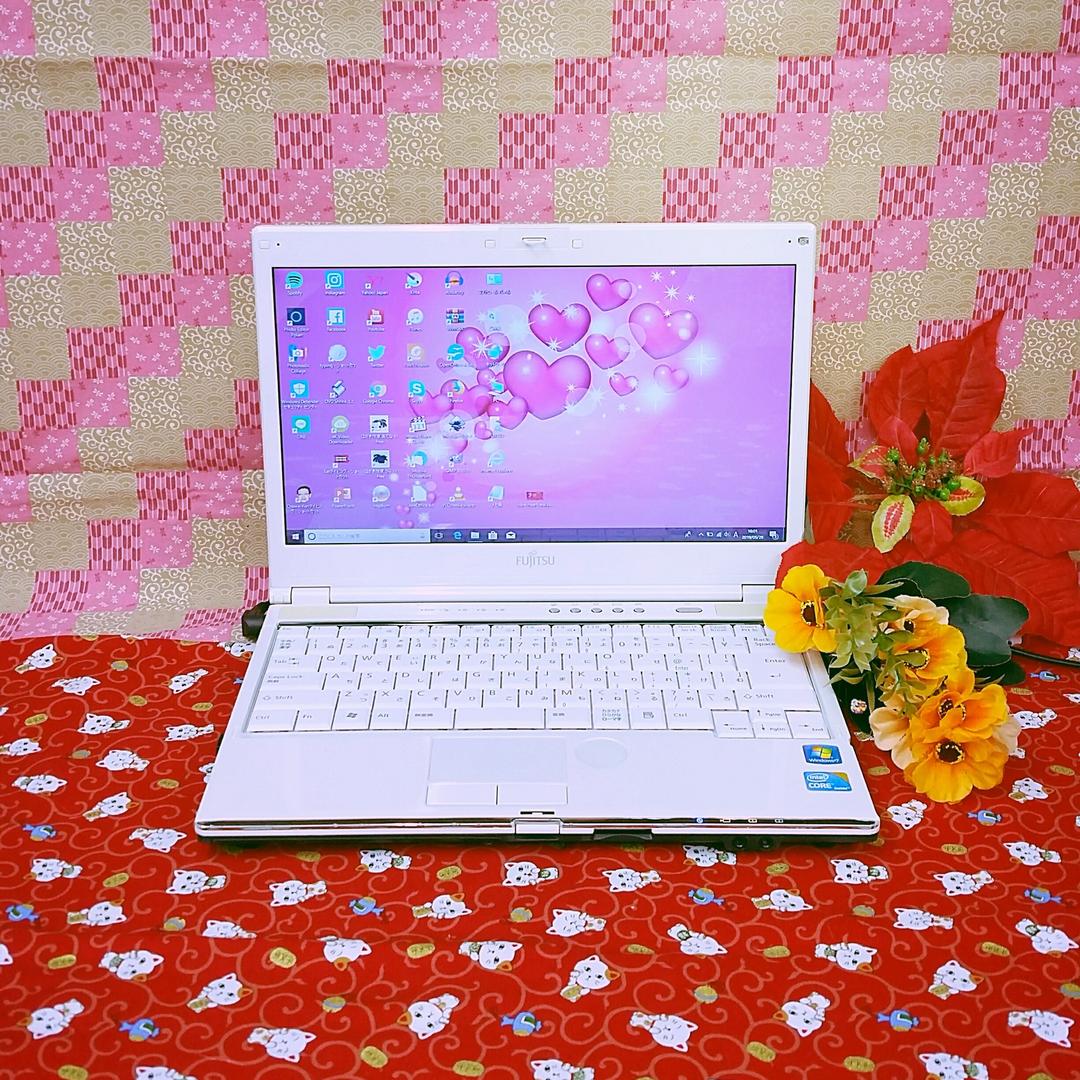 極上品！小型！テレワーク可能！Corei3搭載！富士通！新型Win10！動画編集