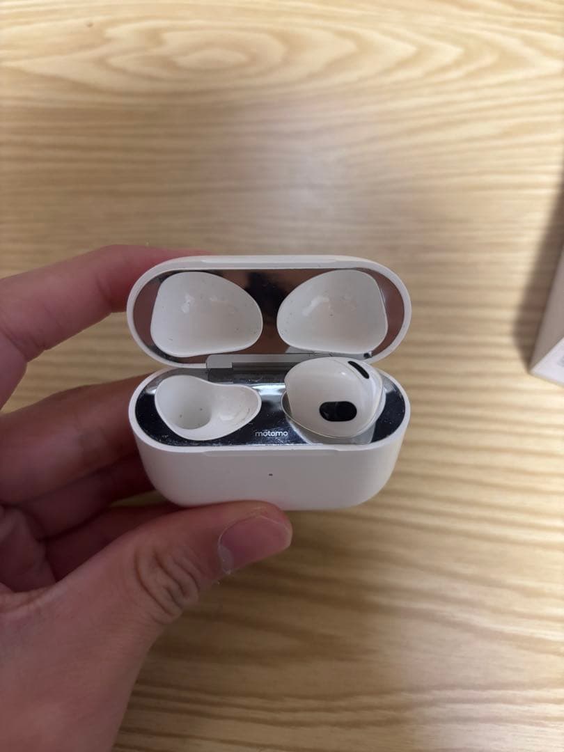 ガ*ル様 AirPods第三世代 ケース 右耳のみ