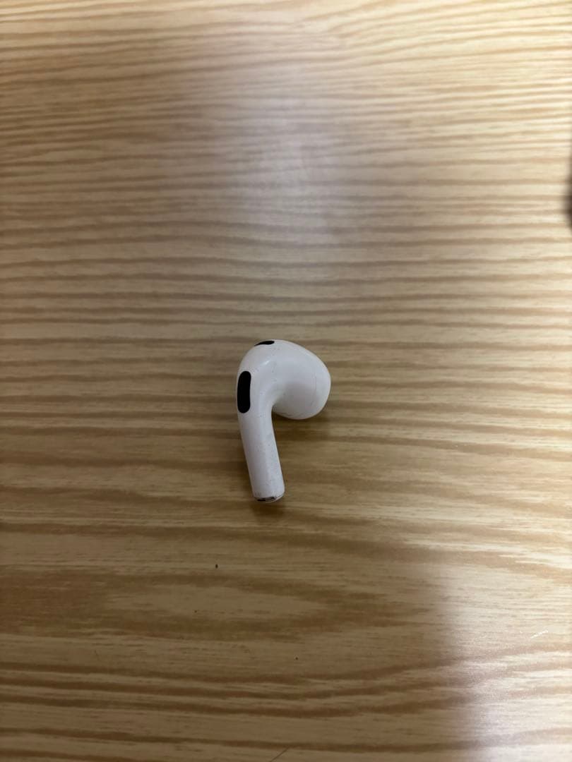 ガ*ル様 AirPods第三世代 ケース 右耳のみ