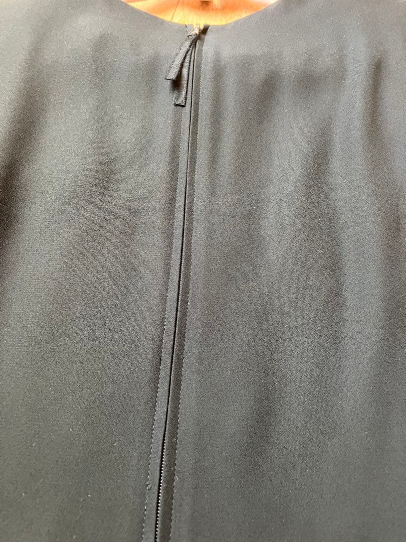 フォクシー　新品タグ付き　38黒ノースリーブプリーツワンピース