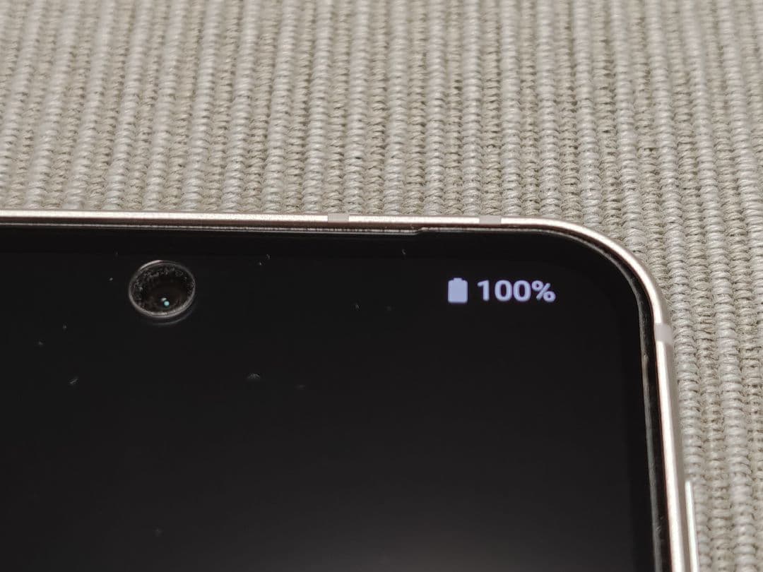 超美品、SIMフリー中古AQUOS sense9 ホワイト 6GB/128GB