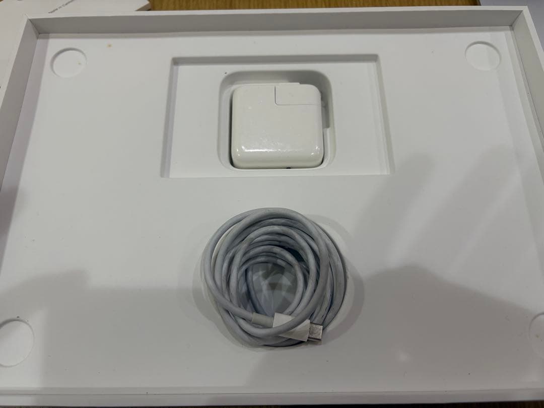 Apple MacBook Air 13インチ シルバー　M1 2020