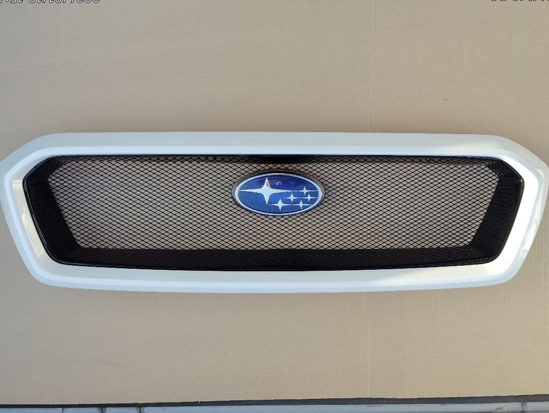 スバル　レヴォーグVM系前期型フロントグリル