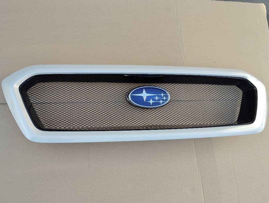 スバル　レヴォーグVM系前期型フロントグリル