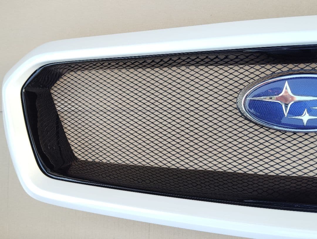 スバル　レヴォーグVM系前期型フロントグリル