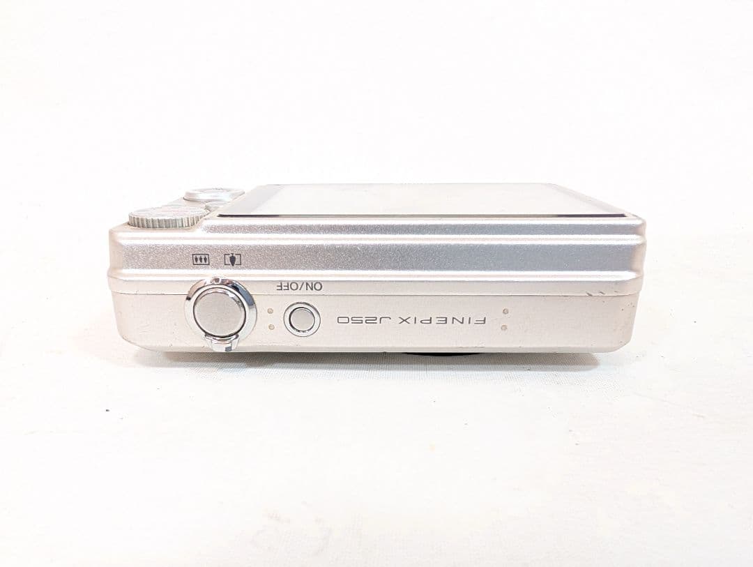 デジタルカメラ NIKON COOLPIX3700 FUJIFILM J250