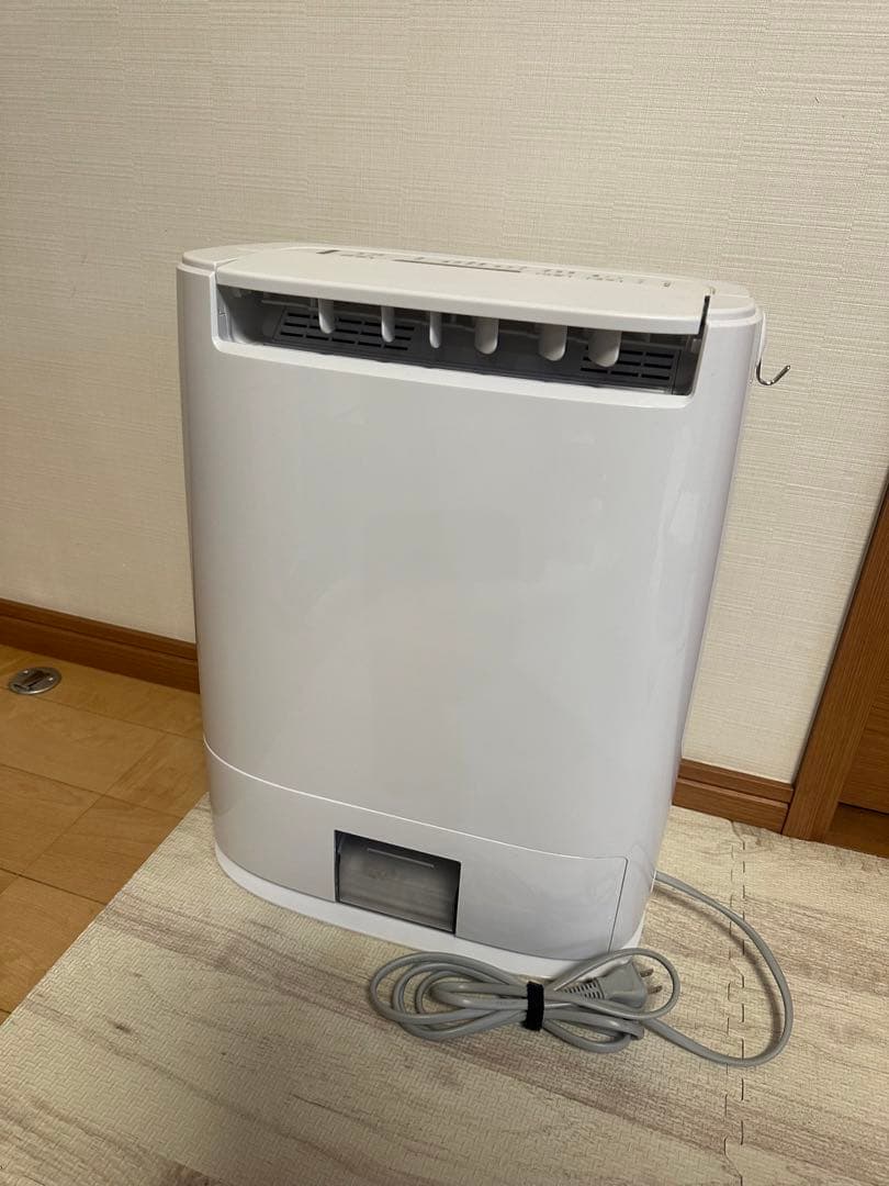 美品　Panasonic 衣類乾燥除湿機 ナノイー搭載 F-YZSX60