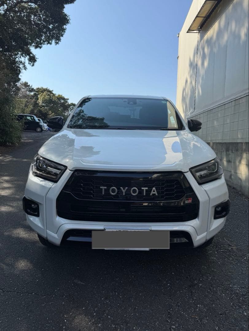 ハイラックス　バンパーグリル　GUN125