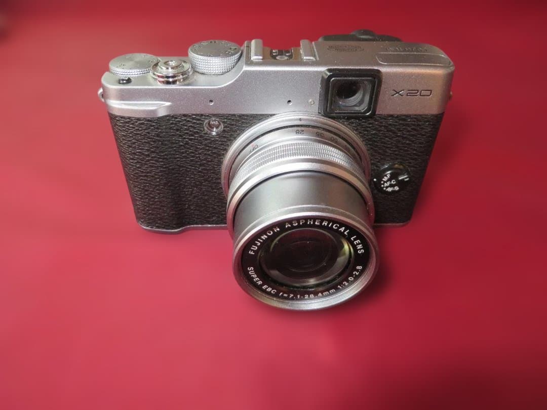 Fujifilm X20 コンパクトデジタルカメラ
