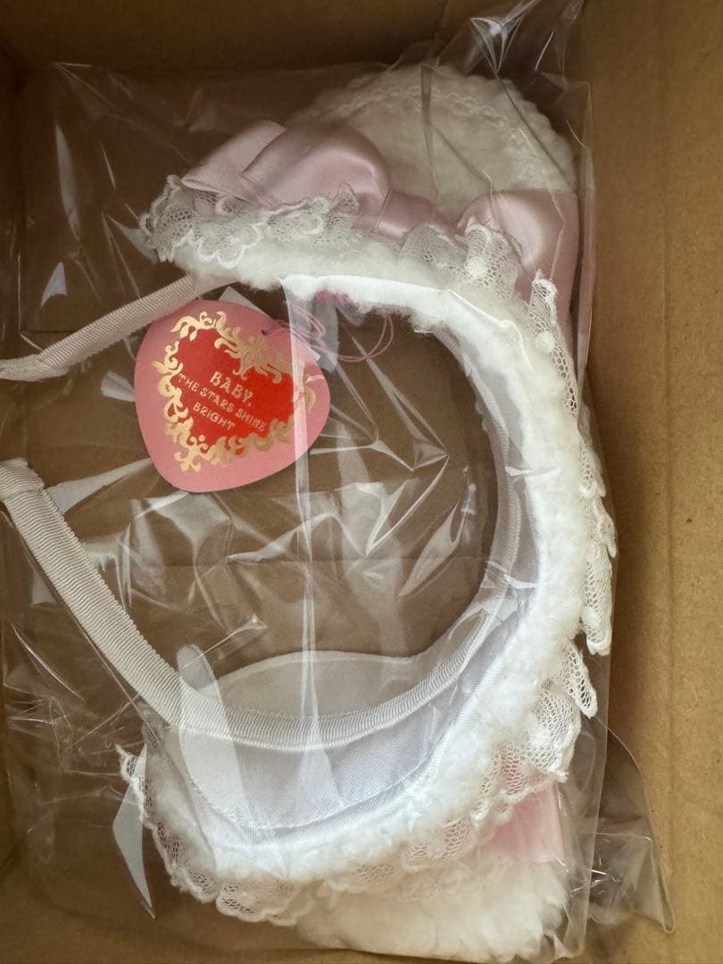 オフ白×ピンクBABYくみゃちゃんふわふわくみゃみみカチューシャ