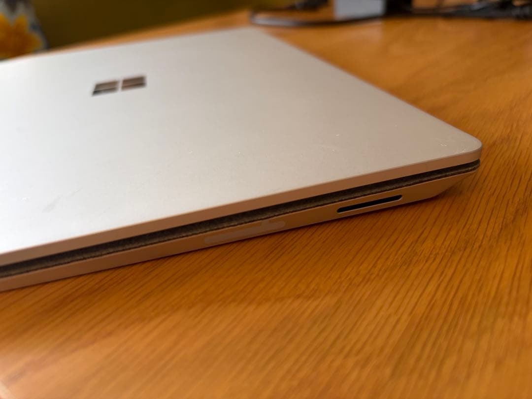 Windowsノート本体 Microsoft Surface Laptop2