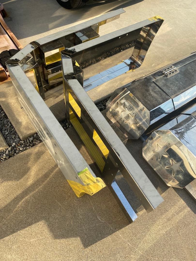 サ*ス様 デコトラ、ワンオフ、舟型バンパー