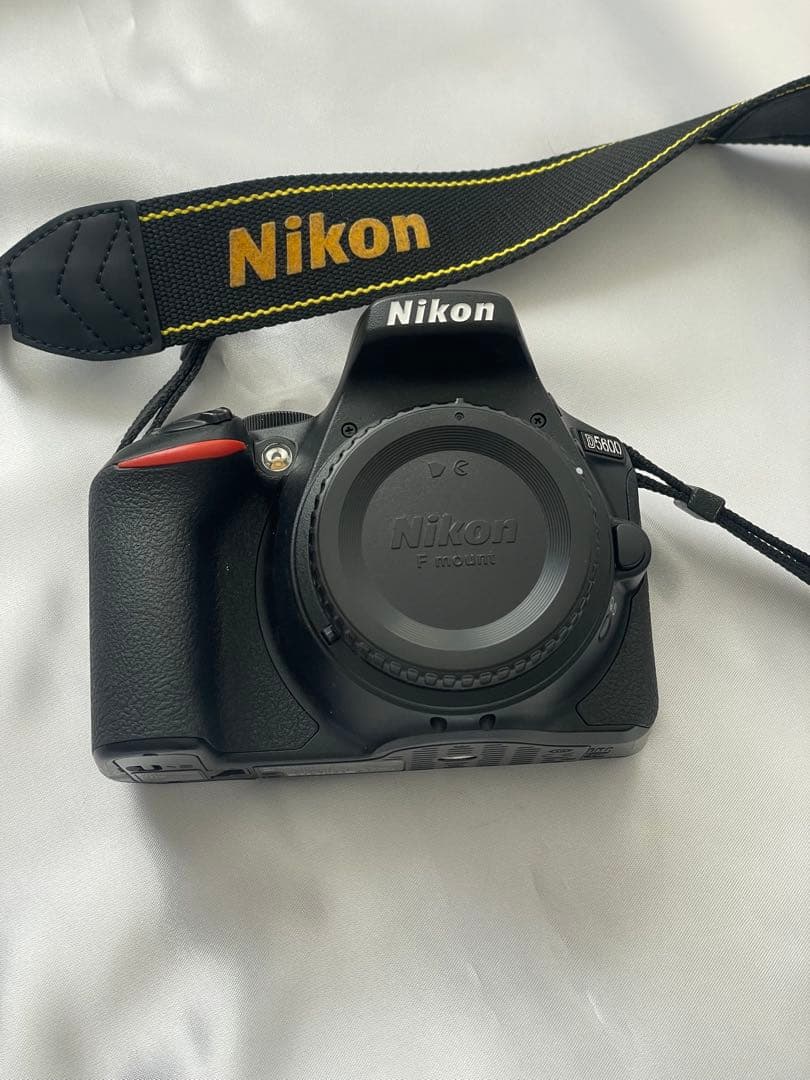 Nikon D5600 デジタル一眼レフカメラ　レンズ　小物セット