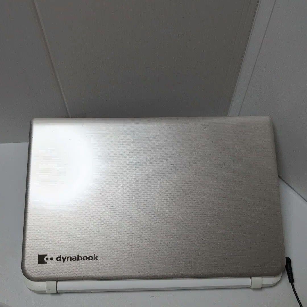 けん　SSD512GBカメラ付き本体金色でキーボードが白色のレアカラー