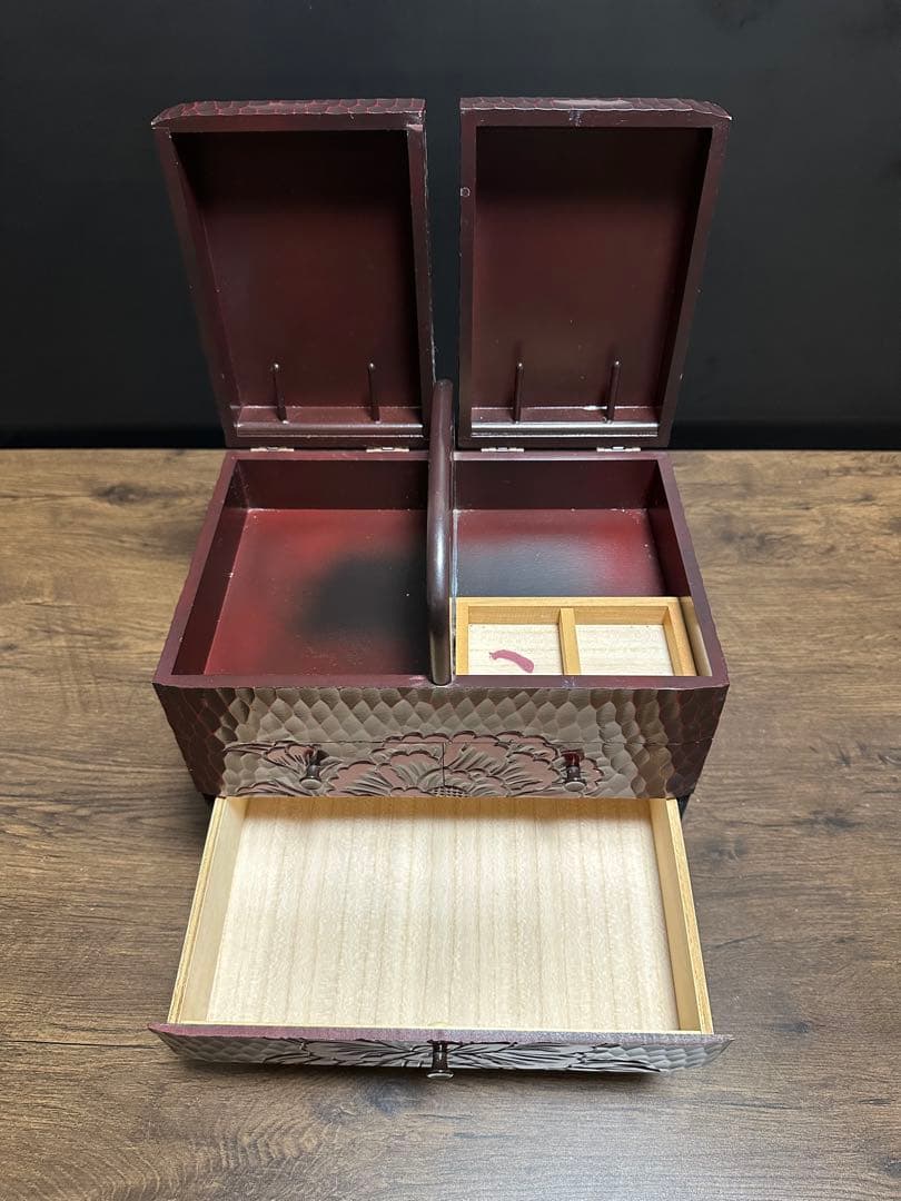 鎌倉彫　裁縫箱　ソーイングボックス