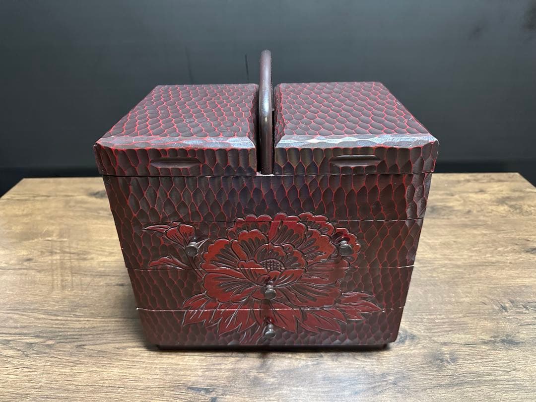 鎌倉彫　裁縫箱　ソーイングボックス