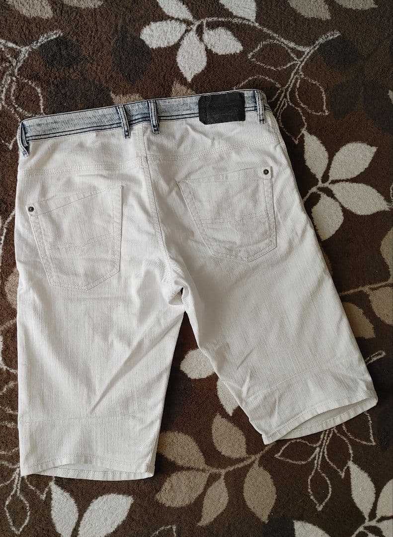 げんち‼️DIESEL ディーゼル ハーフ ストレッチ生地 デニム パンツ