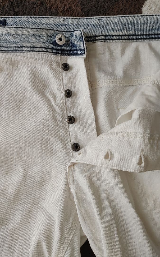 げんち‼️DIESEL ディーゼル ハーフ ストレッチ生地 デニム パンツ