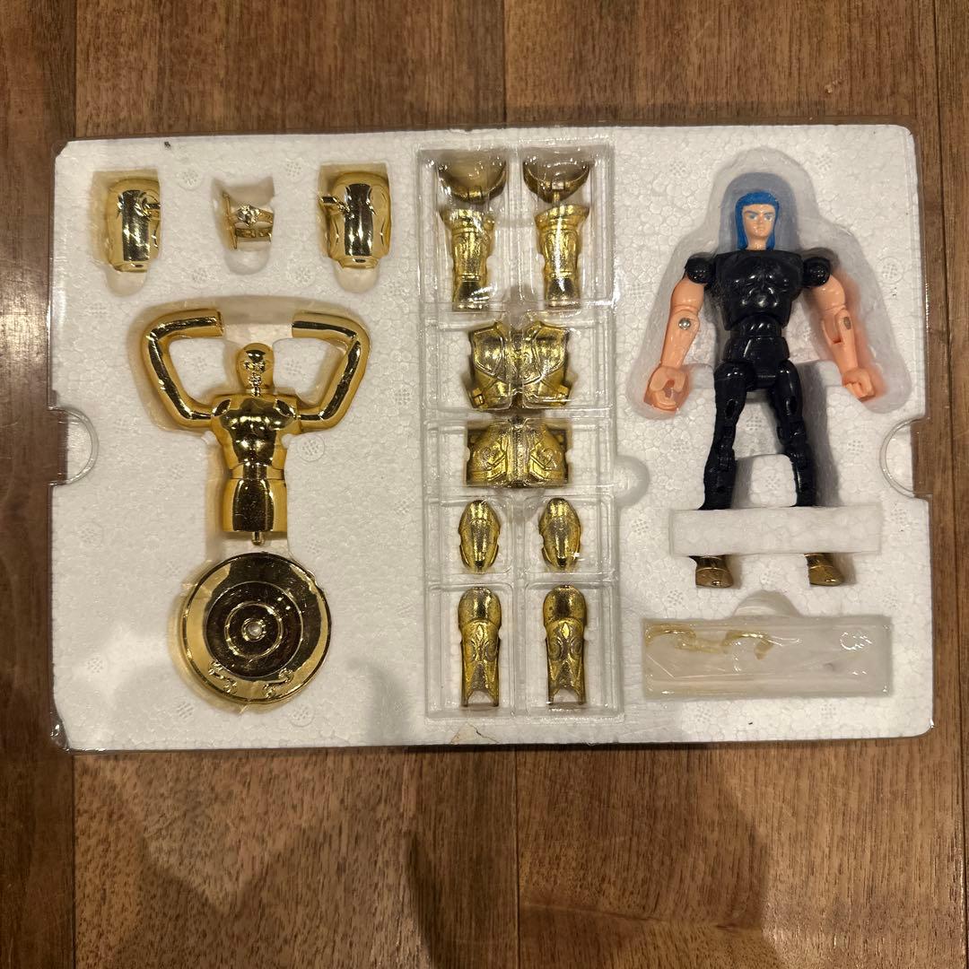 バンダイ 聖闘士星矢 アクエリアス フィギュア