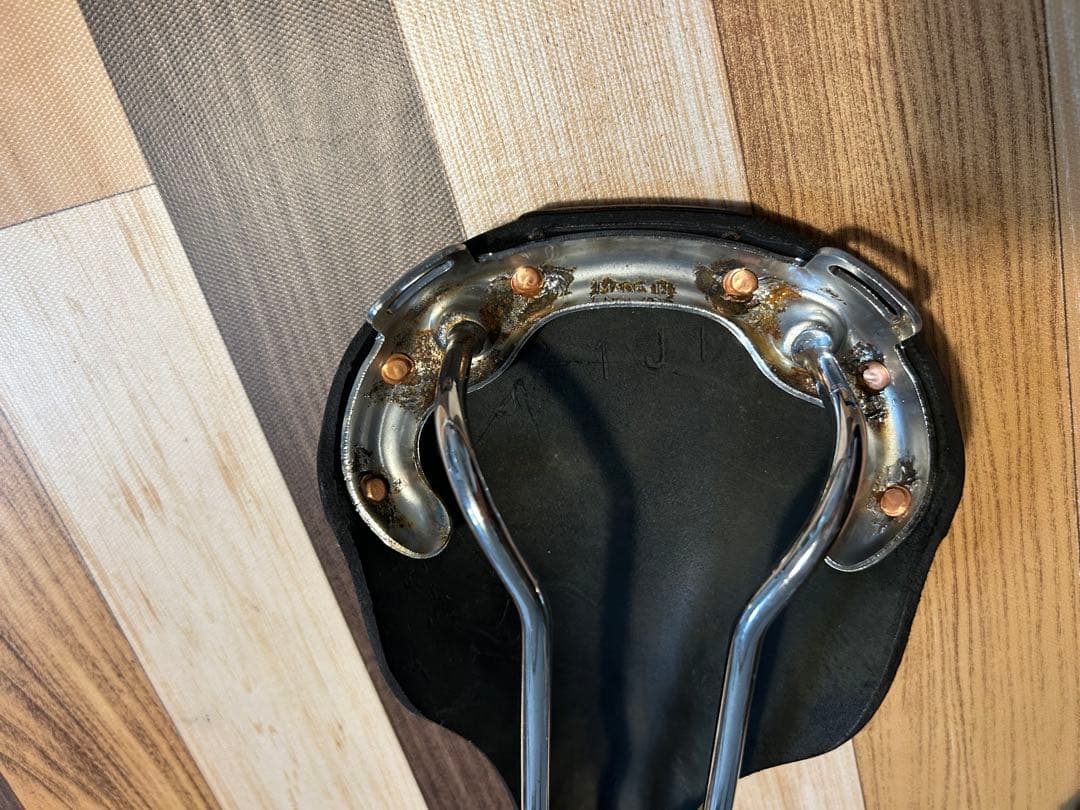 N*a様 BROOKS SWIFTレザーサドル ブラック