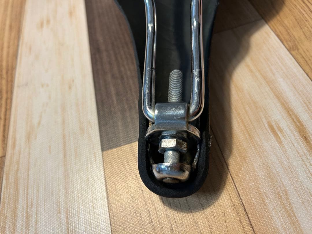 N*a様 BROOKS SWIFTレザーサドル ブラック