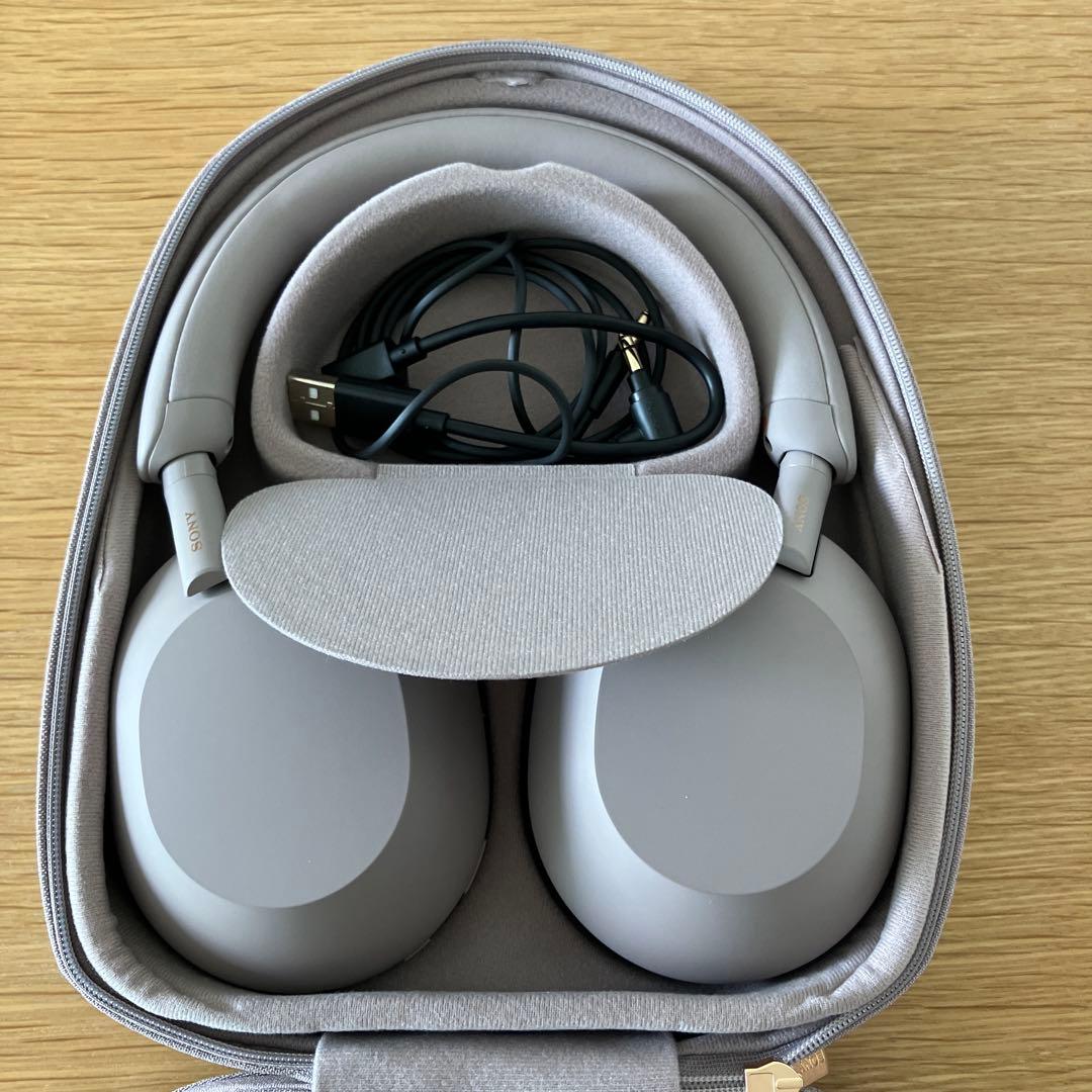 SONY　WH1000XM5 　　　　　　　　　　　　スモーキーピンク