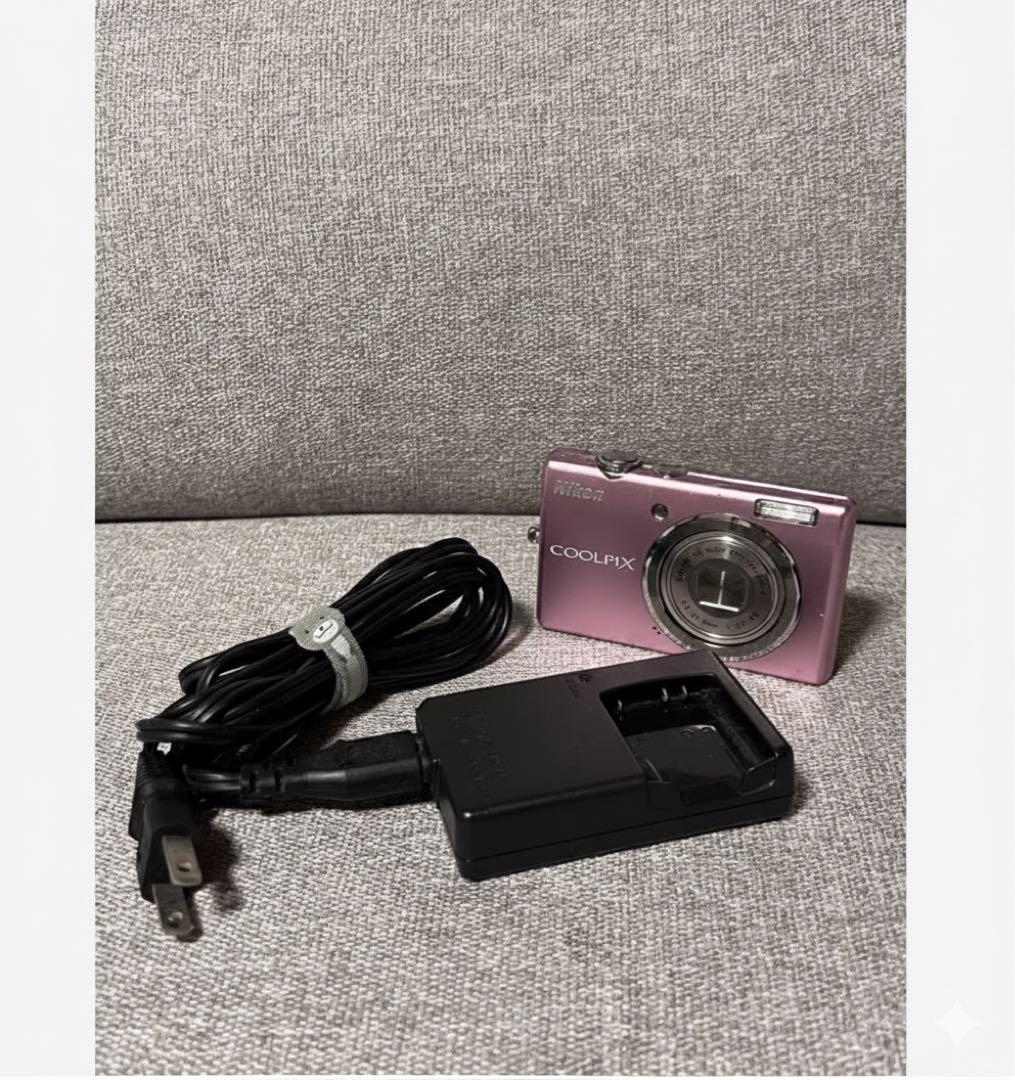 Nikon COOLPIX ピンク コンパクトデジタルカメラ［動作確認済み］