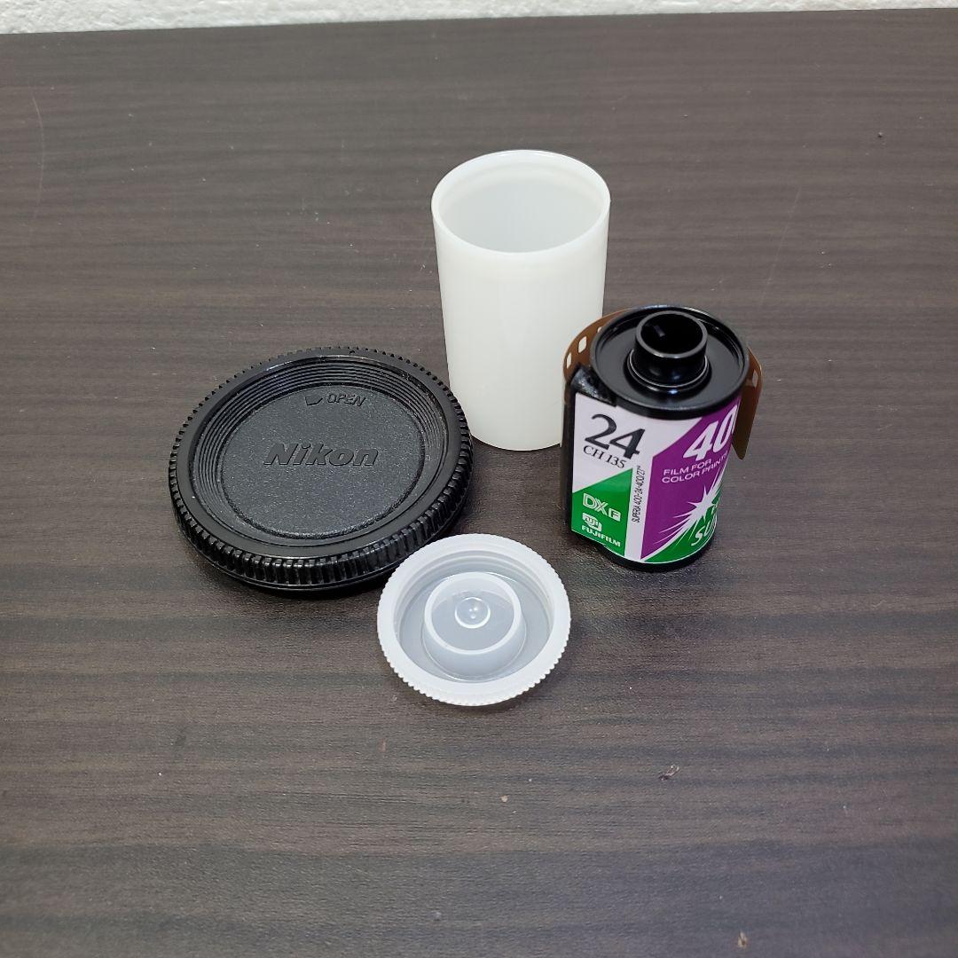 Nikon EM + NIKKOR 50mm F1.8 Ai ストラップ付