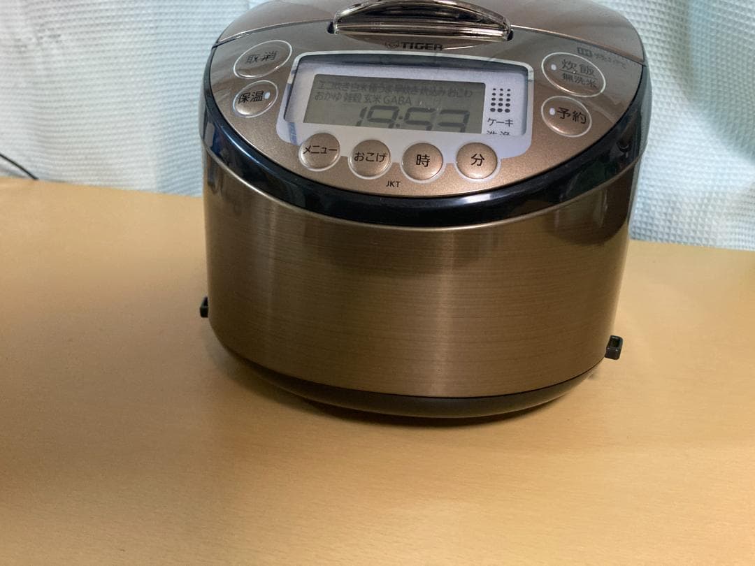 ★タイガーJKT-P100 IH炊飯ジャー2020年製 TIGER1L 5.5合