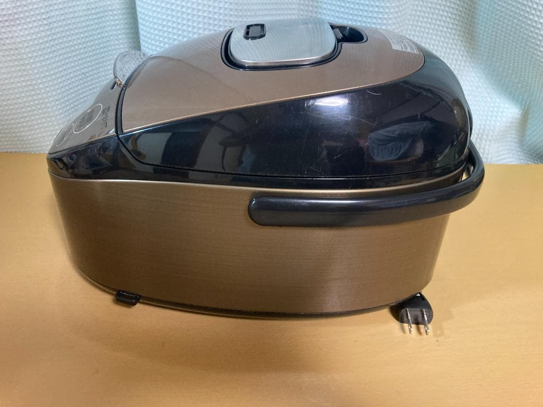 ★タイガーJKT-P100 IH炊飯ジャー2020年製 TIGER1L 5.5合