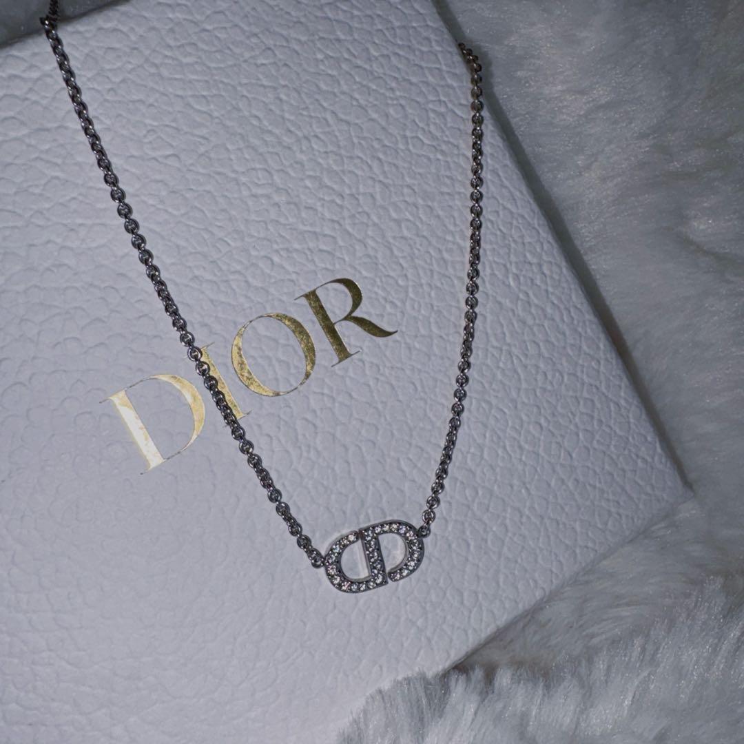 Dior シルバーロゴネックレス