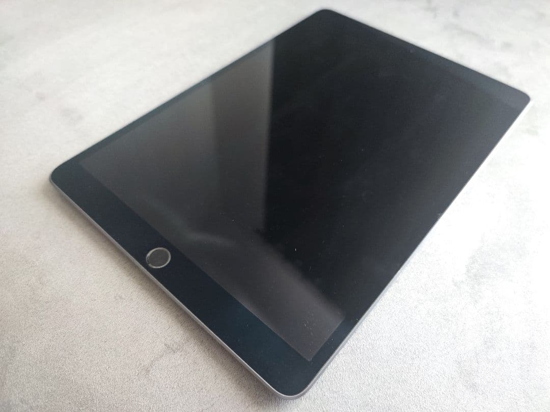 iPad Air 第3世代 64GB Cellular 本体＋ケース