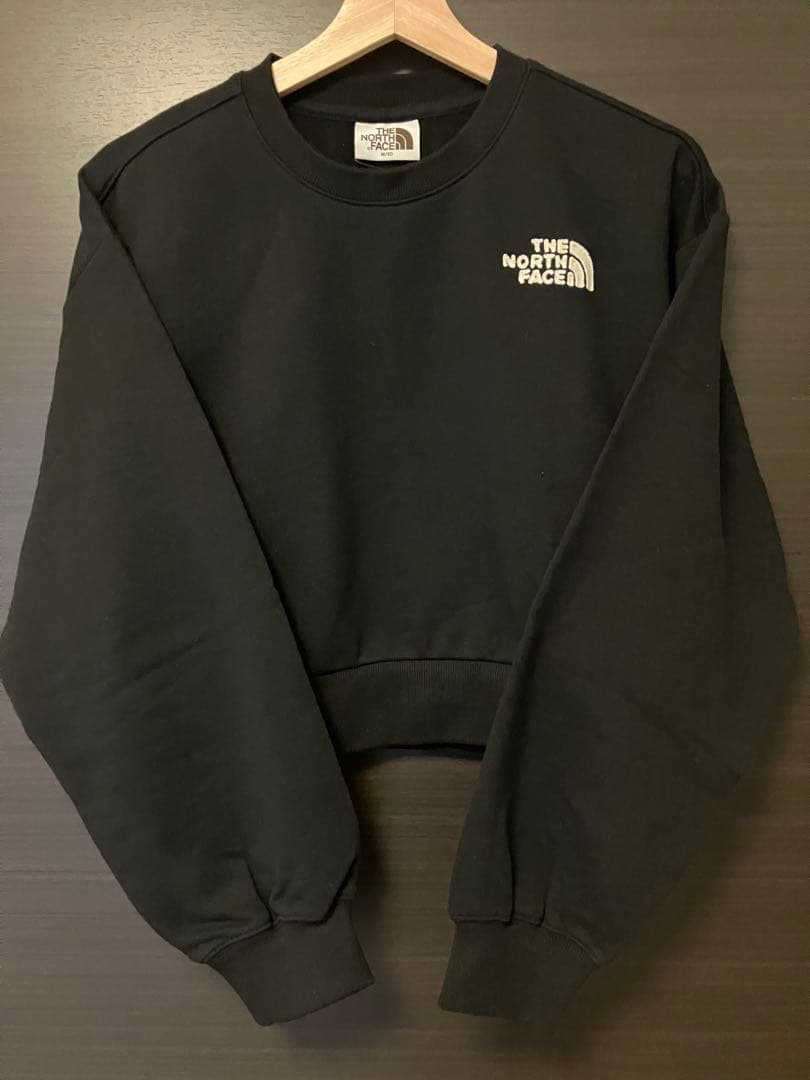 パ*読様 THE NORTH FACE クロップドスウェット　ショート丈　ホワイ