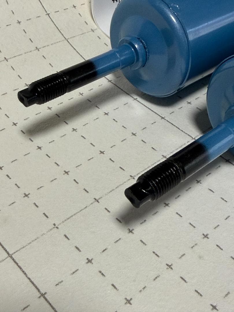 し*ん様 KYBカヤバショック ハイエース200系全車 フロント2本新品 NSF