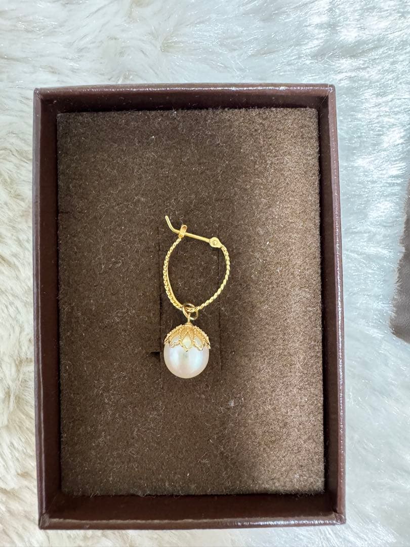 ★ アガット　ピアス(片耳)K18 ピアスたチャーム淡水パールＫ10(片耳)