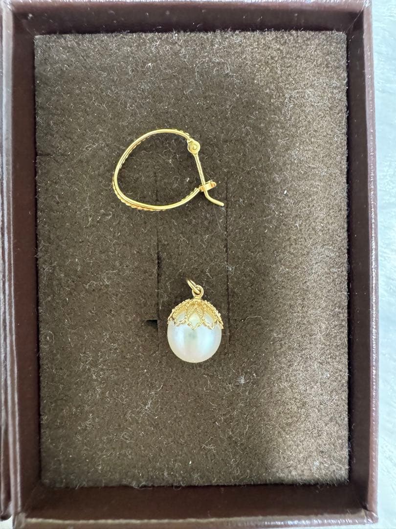 ★ アガット　ピアス(片耳)K18 ピアスたチャーム淡水パールＫ10(片耳)