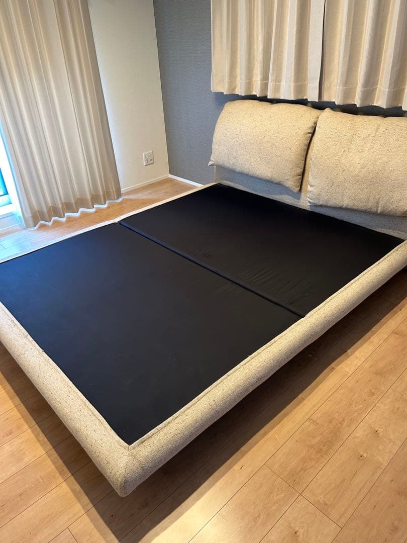 アクタス　ベッドフレーム　クイーンサイズ