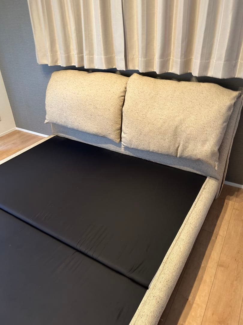 アクタス　ベッドフレーム　クイーンサイズ