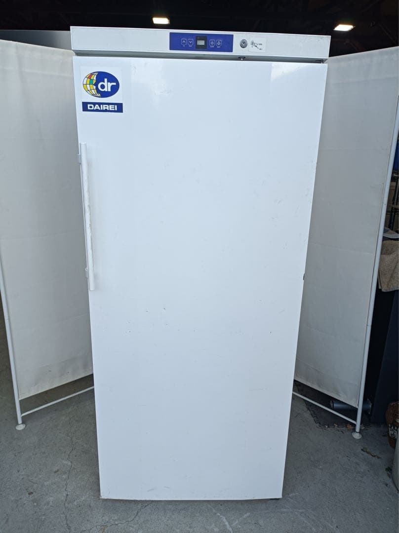 八6751【配送設置料金込み】 DAIREI 冷凍庫 SD-521