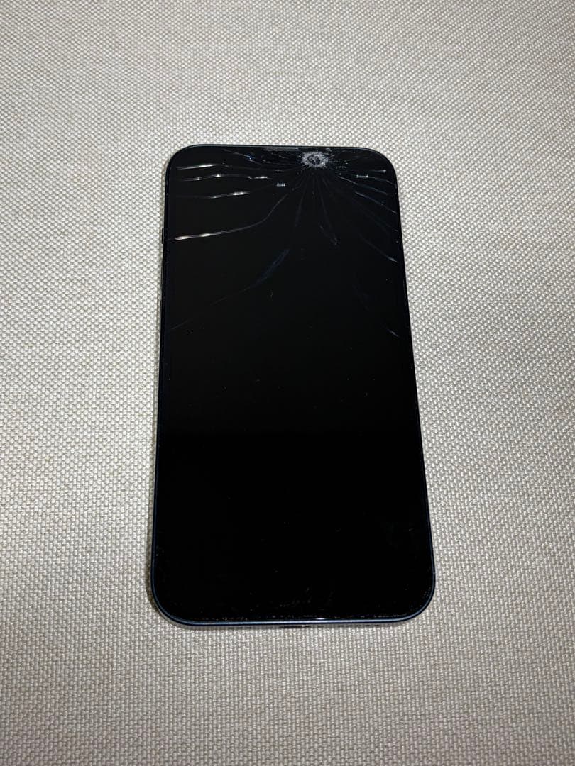 Apple iPhone 13 ミッドナイト 本体【画面割れ有り】