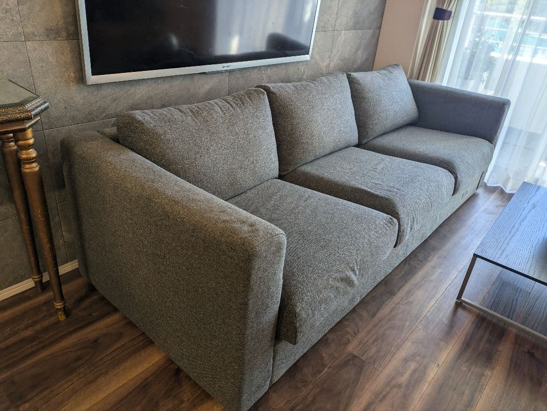 イケア　IKEA VIMLE ヴィムレ、ミディアムグレーの3人掛けソファ