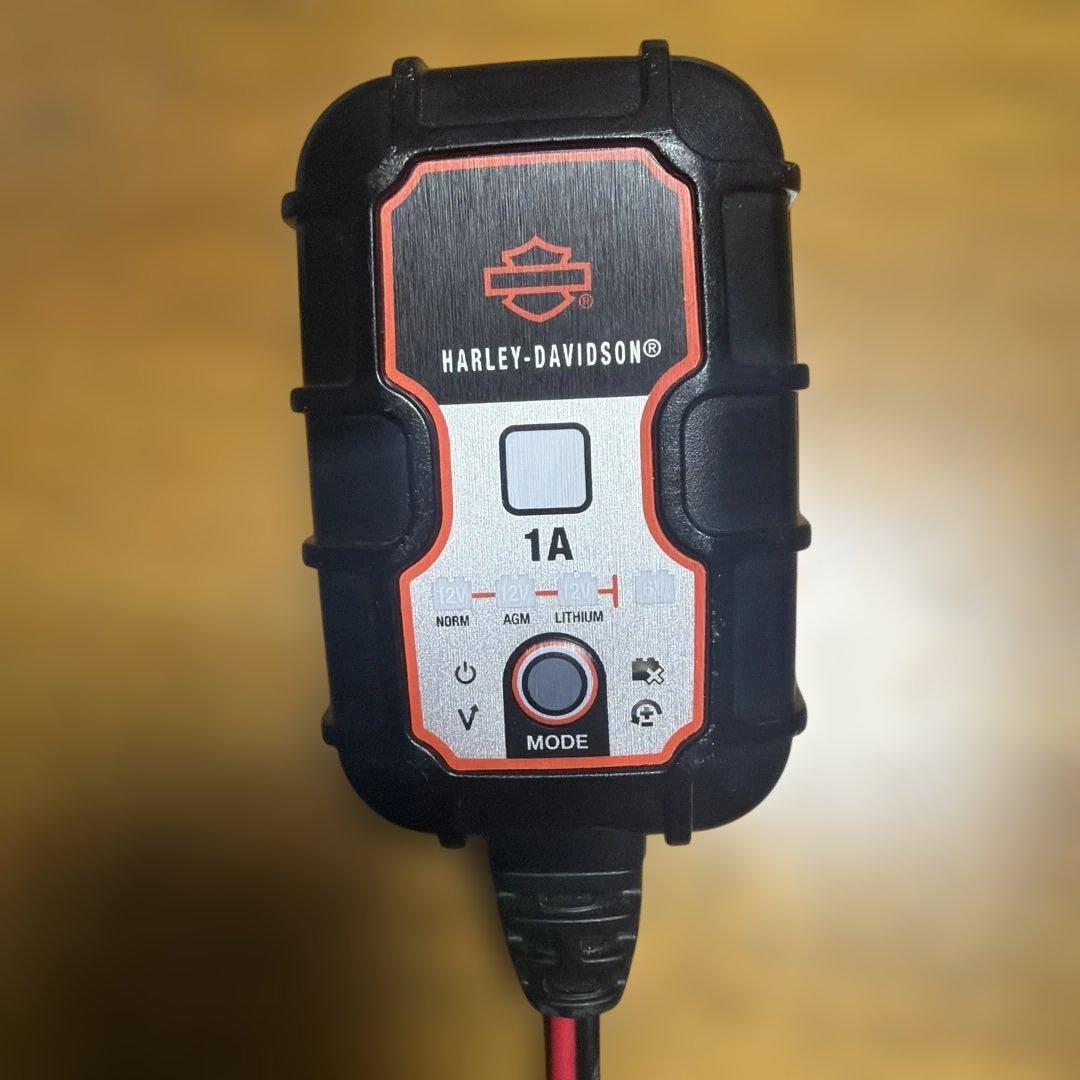 Harley-Davidson ＊ 純正　バッテリーチャージャー 充電器