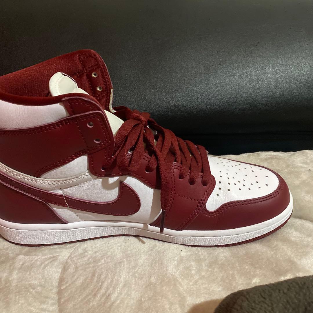 NIKE ジョーダン1 レッド スニーカー　レトロハイ