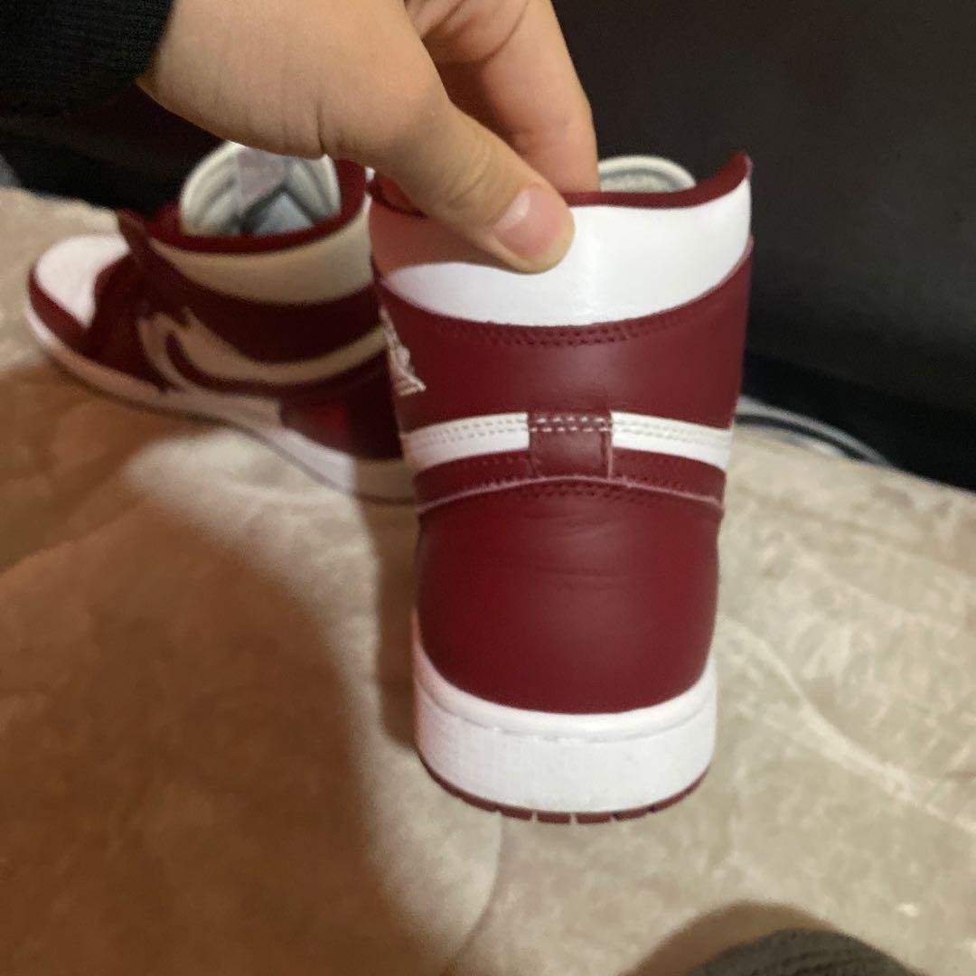 NIKE ジョーダン1 レッド スニーカー　レトロハイ