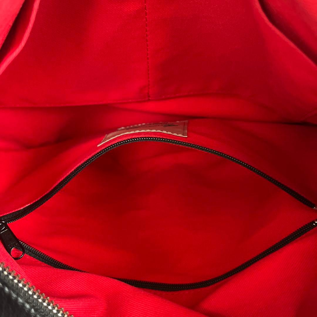 カワカワ kawa-kawa ハトメボディーバッグLサイズwet